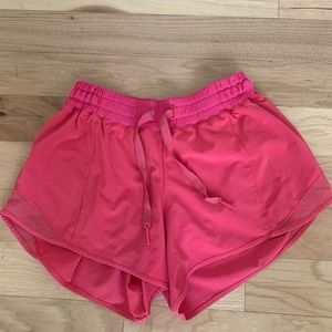 Lululemon Hotty Hot Short 4 inch